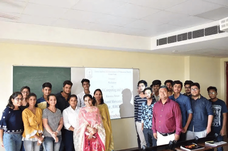 Trinity Institute of Higher Education Classroom photo 1